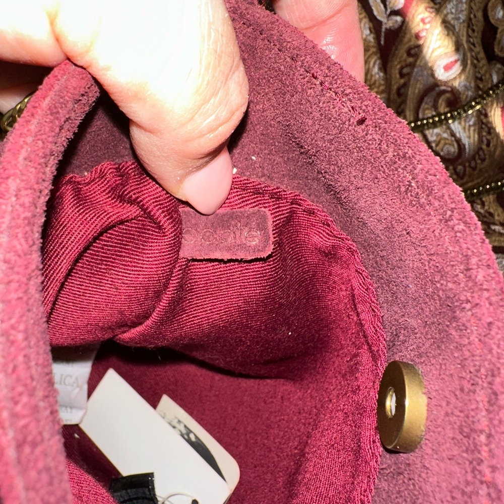 Ecote Urban Outfitters Burgundy Genuine Suede Fringe bag with chain strap - Picture 4 of 5